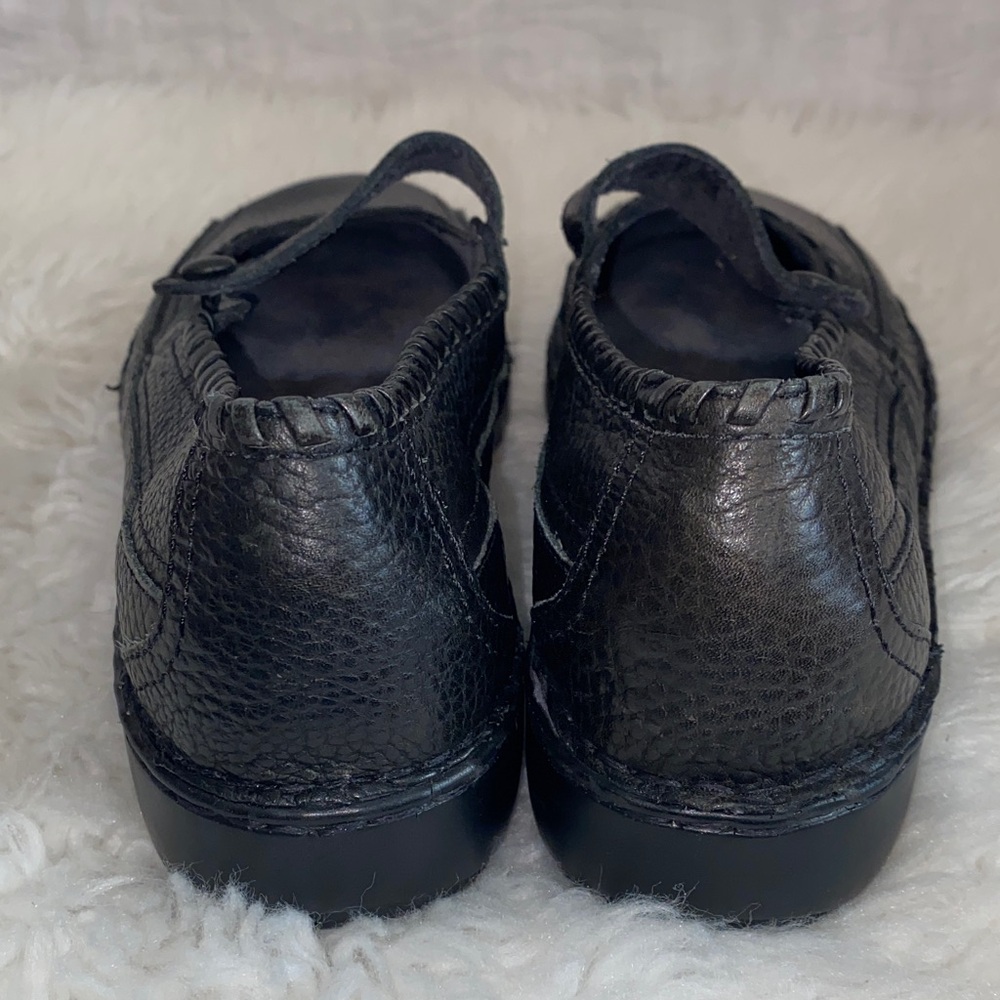 LL Bean Women's Black Pebbled Leather Mary Jane Shoes - Picture 5 of 6